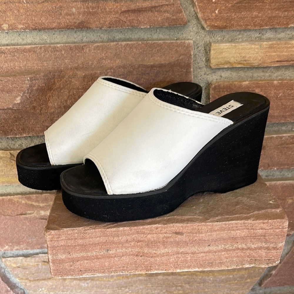 Steve Madden platform mule’s